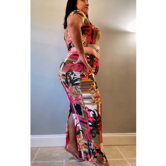 Short Sleeve Top & Skirt "Fierce" Set: Plus Size - Picture 2 of 5